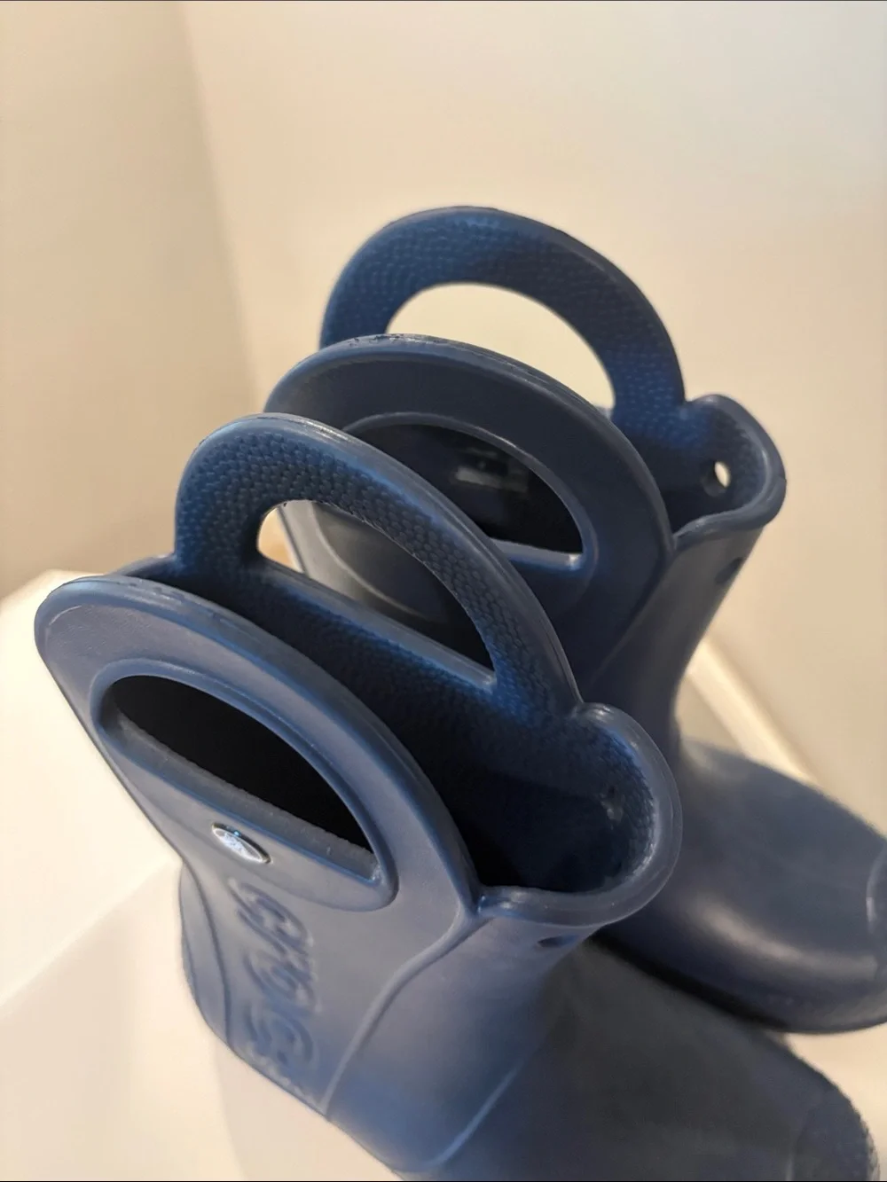 Crocs Kids Navy Handle Rain Boots J3